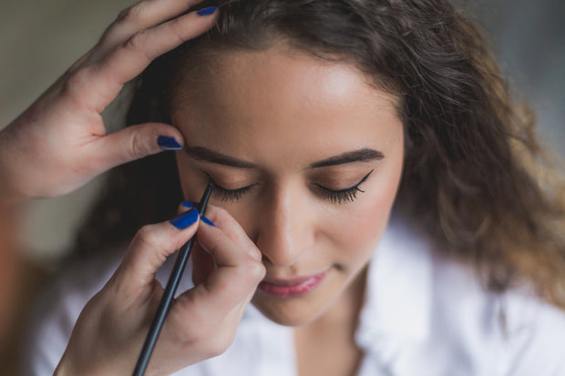<h4> <em><strong>The best makeup starts with the best products</strong></em>
</h4>